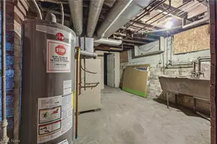 890 Hamlin St, Akron, OH 44320 - Photo 40