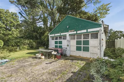 890 Hamlin Street, Akron, OH 44320 - Photo 48