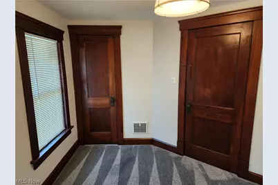 516 Bond Street, Elyria, OH 44035 - Photo 14