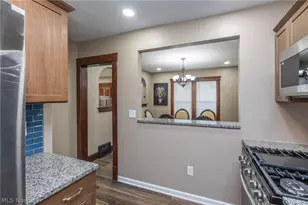516 Bond St, Elyria, OH 44035 - Photo 8