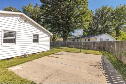 5847 Clement Drive, Lorain, OH 44053 - Photo 36