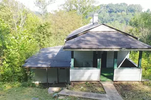 854 Spencer Ave, Steubenville, OH 43952 - Photo 2