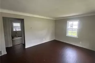 16015 S Lotus Dr, Loveland, OH 44128 - Photo 6