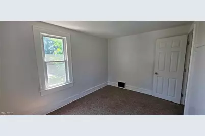 496 Rothrock Avenue, Akron, OH 44314 - Photo 24