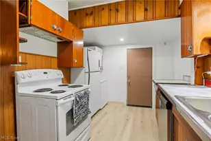 1010 Georgia Ave, Akron, OH 44306 - Photo 12