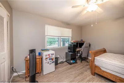 3907 S Schenley Avenue, Youngstown, OH 44511 - Photo 18