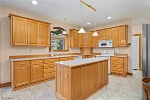 2520 Center Rd, Avon, OH 44011 - Photo 12