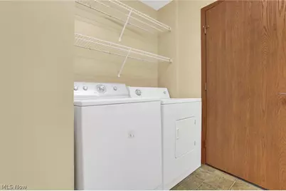 4305 E Strattford Circle E, Zanesville, OH 43701 - Photo 16