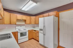 4305 E Strattford Circle E, Zanesville, OH 43701 - Photo 8