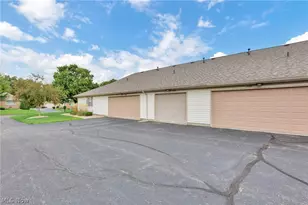 4305 E Strattford Circle E, Zanesville, OH 43701 - Photo 24