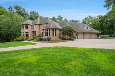 1088 River Woods Drive, Hinckley, OH 44233 - Photo 2