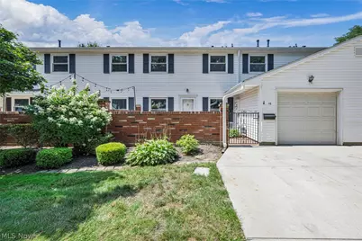 16 Surrey Court, Mentor, OH 44060 - Photo 2