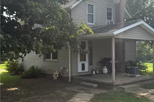 303 Wertz St, Dalton, OH 44618 - Photo 2