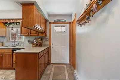 82 Whitefriars Drive, Akron, OH 44319 - Photo 26