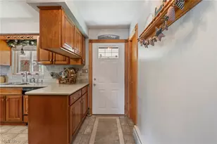 82 Whitefriars Dr, Akron, OH 44319 - Photo 26