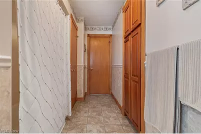 82 Whitefriars Drive, Akron, OH 44319 - Photo 32