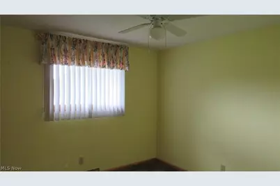6841 Navarre Road SW, Massillon, OH 44646 - Photo 28