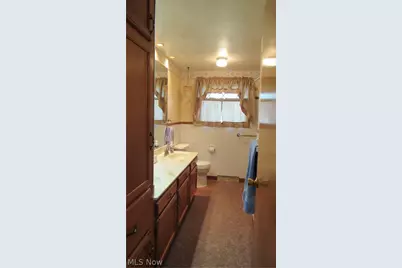 6841 Navarre Road SW, Massillon, OH 44646 - Photo 14