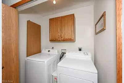 2156 Thornbury Lane, Akron, OH 44319 - Photo 8