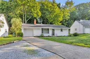 1547 49th St, Canton, OH 44709 - Photo 2