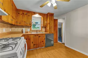 1547 49th St, Canton, OH 44709 - Photo 6