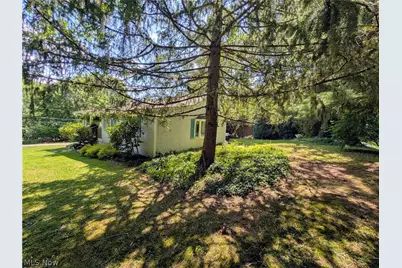 11650 Chestnutdale Road, Chardon, OH 44024 - Photo 4