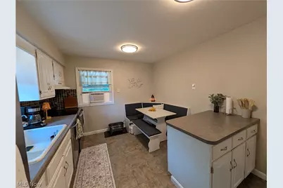 11650 Chestnutdale Road, Chardon, OH 44024 - Photo 24