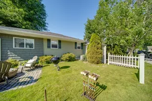 4884 Francis St, Geneva on the Lake, OH 44041 - Photo 4