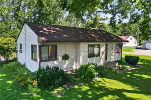 306 Everett St, Grand River, OH 44045 - Photo 2