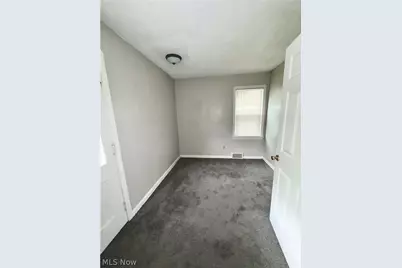 17015 Glendale Avenue, Loveland, OH 44128 - Photo 12
