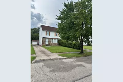 17015 Glendale Avenue, Loveland, OH 44128 - Photo 2