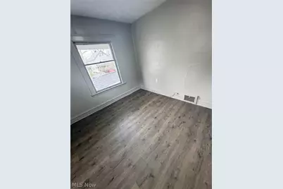 9529 Mount Auburn Avenue #UP, Loveland, OH 44104 - Photo 4