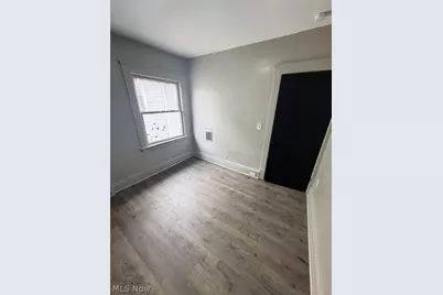 9529 Mount Auburn Avenue #UP, Loveland, OH 44104 - Photo 8