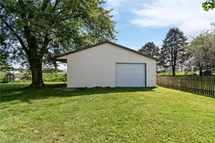 1532 Ellesmere Ave NW, North Canton, OH 44720 - Photo 4