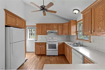 1532 Ellesmere Avenue NW, North Canton, OH 44720 - Photo 14