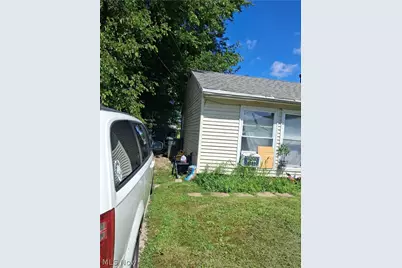 1815 14th Street SE, Canton, OH 44707 - Photo 2