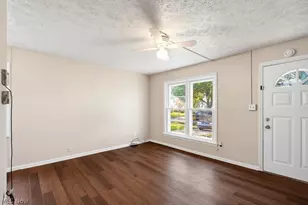 18614 Homeway Rd, Loveland, OH 44135 - Photo 4