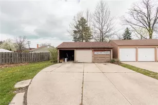 3155 Rocky River Dr, Loveland, OH 44111 - Photo 6