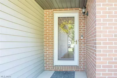 2316 Mount Pleasant Street NE, Canton, OH 44721 - Photo 4