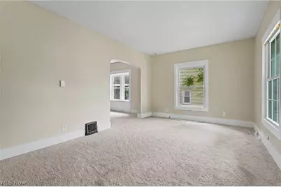 944 Redfern Avenue, Akron, OH 44314 - Photo 2