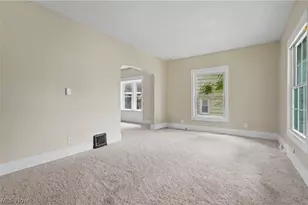 944 Redfern Ave, Akron, OH 44314 - Photo 2