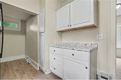 944 Redfern Avenue, Akron, OH 44314 - Photo 10