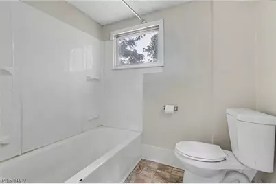 944 Redfern Avenue, Akron, OH 44314 - Photo 18