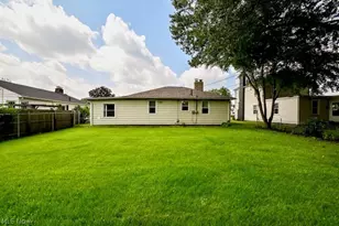 1156 Delverne Ave SW, Canton, OH 44710 - Photo 2