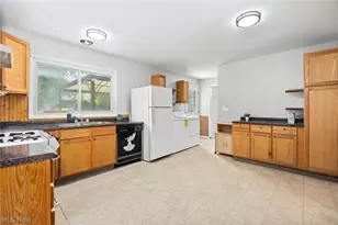 350 Highland Dr, Medina, OH 44256 - Photo 2