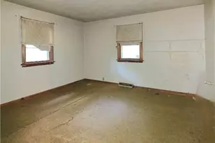 6118 Gladys Ave, Elyria, OH 44035 - Photo 14