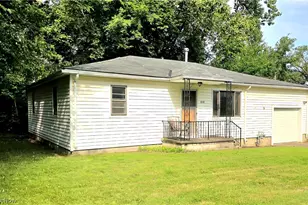 6118 Gladys Ave, Elyria, OH 44035 - Photo 2