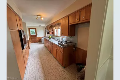 1558 Hillside Terrace, Akron, OH 44305 - Photo 6