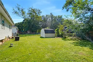 2852 Linwood Rd, Akron, OH 44312 - Photo 18