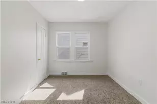 18815 Arrowhead Ave, Loveland, OH 44119 - Photo 12